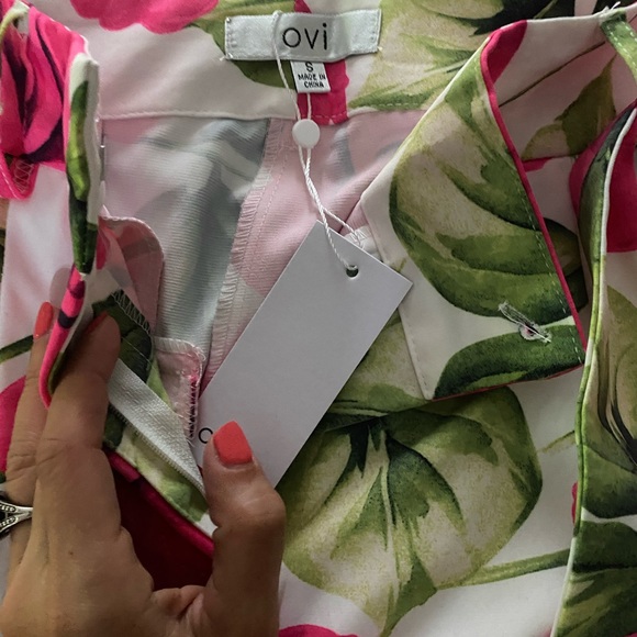 Two piece set really pretty size small - Picture 4 of 4